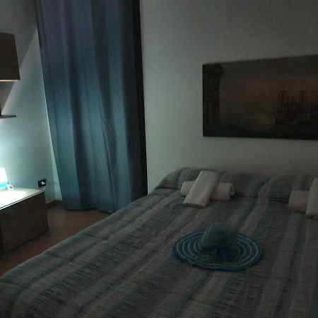 Al Cortile Di Maqueda Apartment ปาแลร์โม ภายนอก รูปภาพ