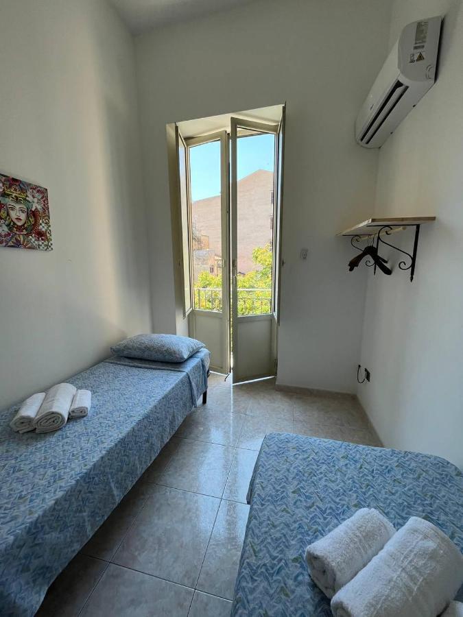 Al Cortile Di Maqueda Apartment ปาแลร์โม ภายนอก รูปภาพ