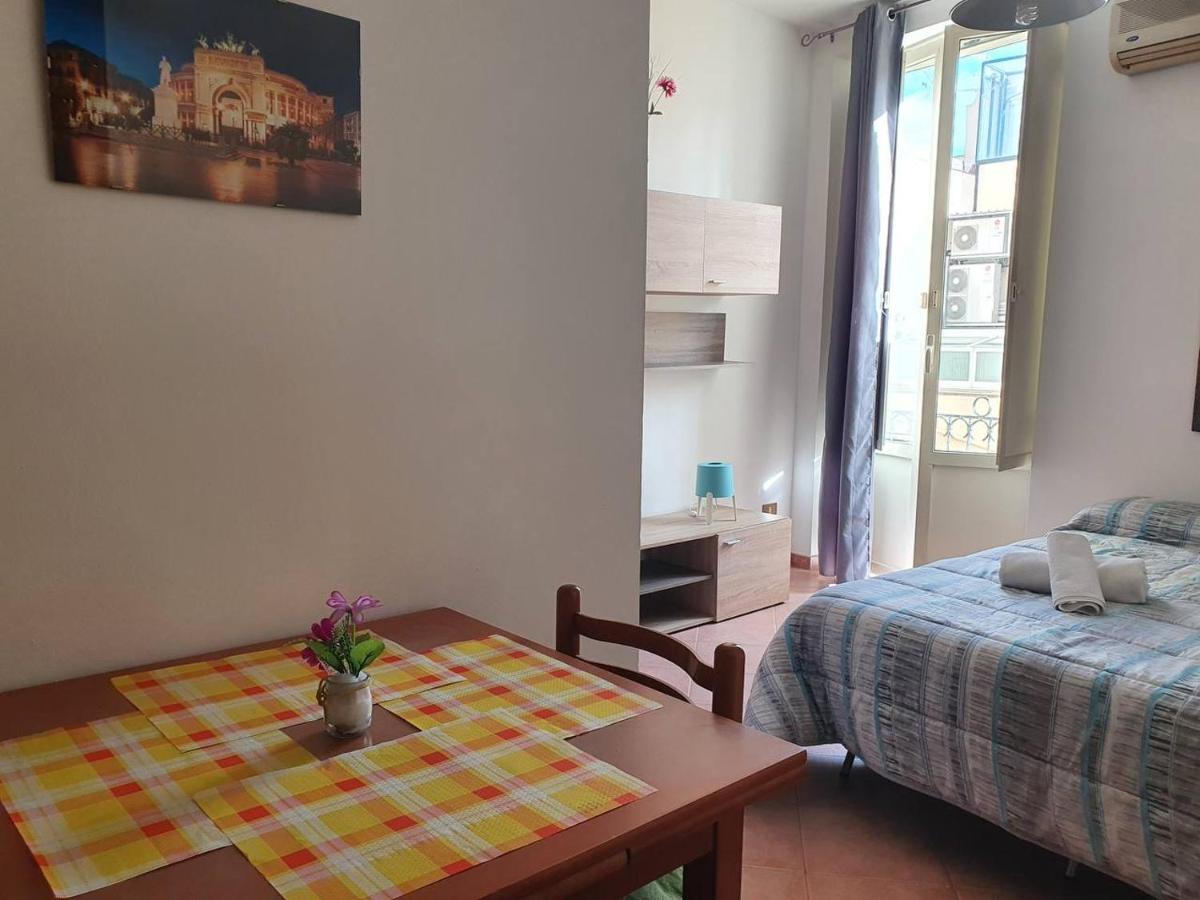 Al Cortile Di Maqueda Apartment ปาแลร์โม ภายนอก รูปภาพ