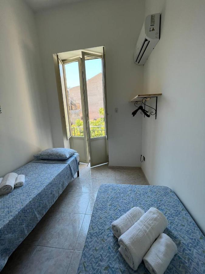 Al Cortile Di Maqueda Apartment ปาแลร์โม ภายนอก รูปภาพ