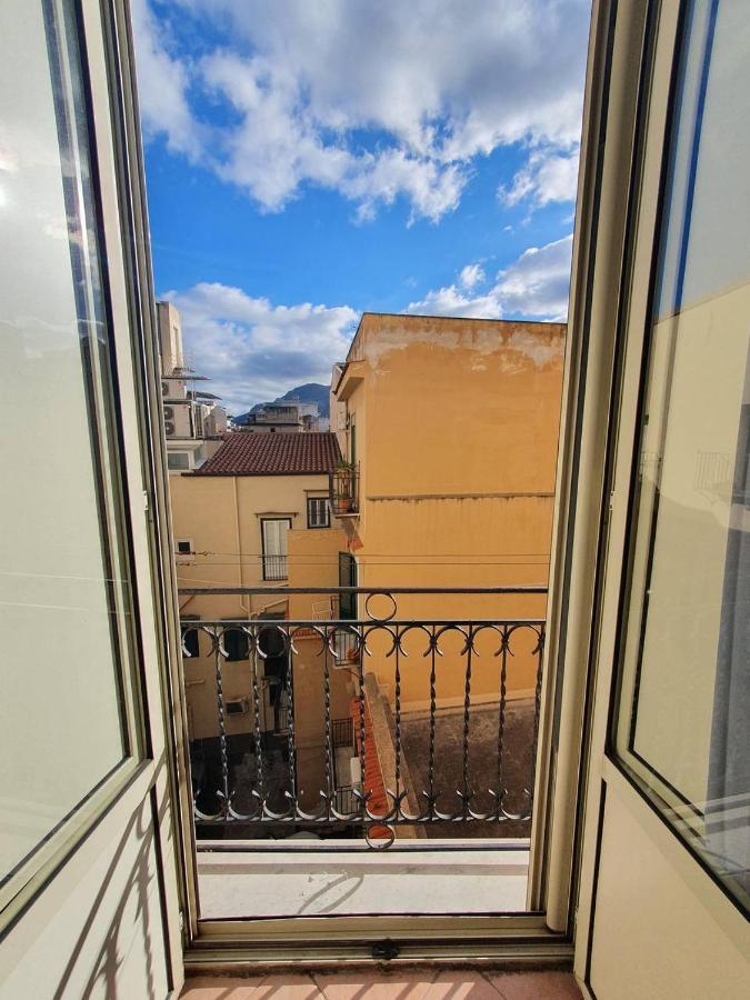 Al Cortile Di Maqueda Apartment ปาแลร์โม ภายนอก รูปภาพ