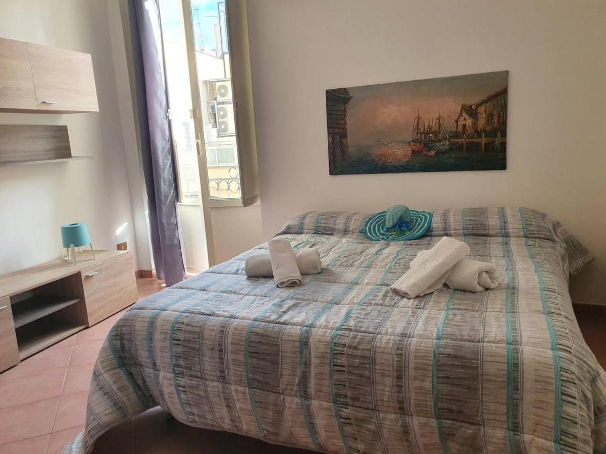 Al Cortile Di Maqueda Apartment ปาแลร์โม ภายนอก รูปภาพ