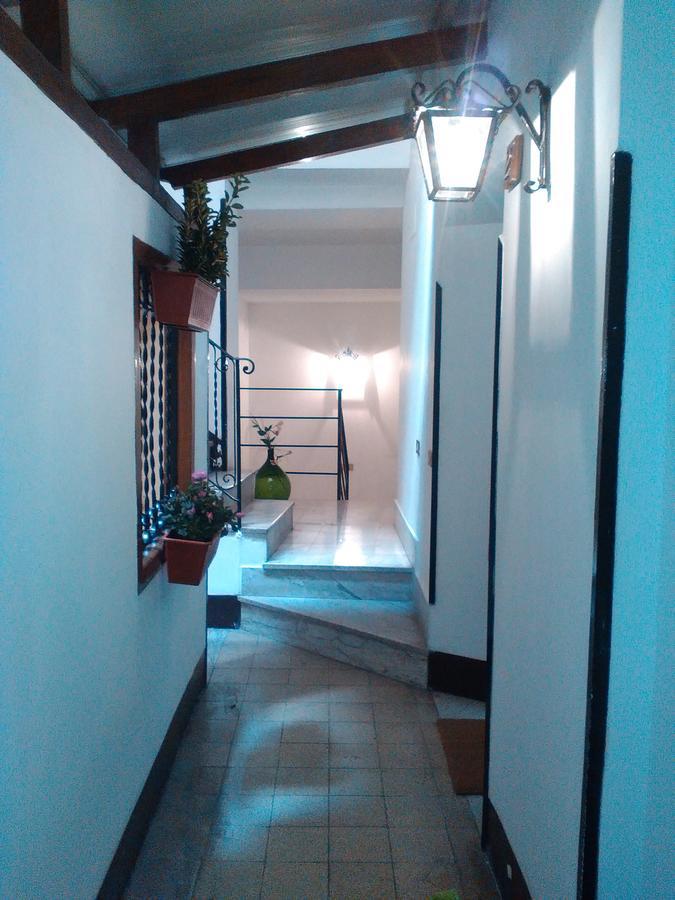 Al Cortile Di Maqueda Apartment ปาแลร์โม ภายนอก รูปภาพ