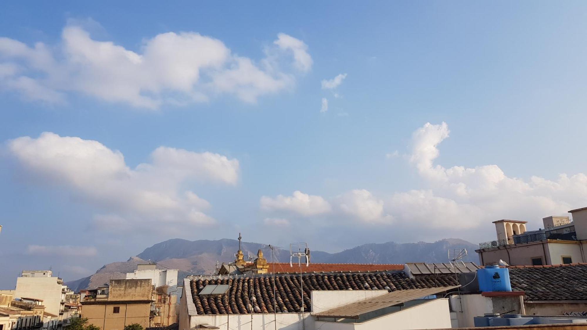 Al Cortile Di Maqueda Apartment ปาแลร์โม ภายนอก รูปภาพ